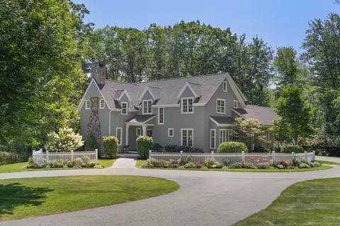 20 Washburn Dr, Kennebunkport, ME 04046