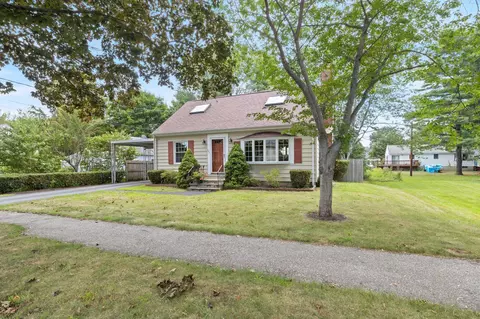 103 W Commonwealth Dr, Portland, ME 04103