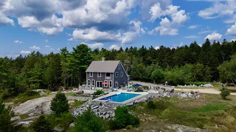 140 Stepping Stone Ln, Blue Hill, ME 04614