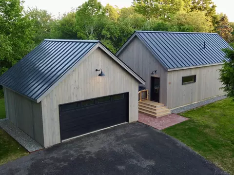 81 W Main St, Stockton Springs, ME 04981