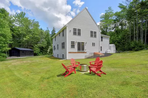 Exterior - 7 Arrowhead Ridge Rd, Freeport, ME 04032 photo 3 of 5