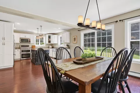 Dining - 7 Arrowhead Ridge Rd, Freeport, ME 04032 photo 4 of 4
