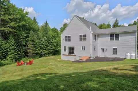 Exterior - 7 Arrowhead Ridge Rd, Freeport, ME 04032 photo 5 of 5