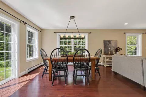 Dining - 7 Arrowhead Ridge Rd, Freeport, ME 04032 photo 1 of 4