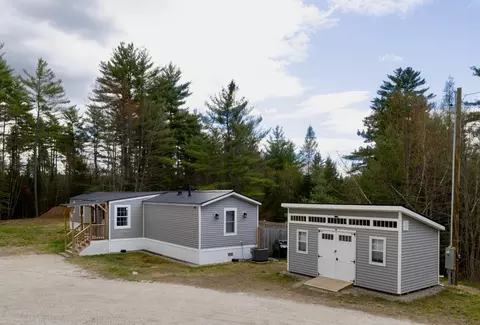 29 Farnsworth Rd, Fryeburg, ME 04037