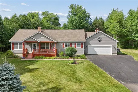4 Trout Brook Ln, Searsport, ME 04974