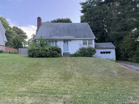 Exterior - 6 Fairview Ave, Augusta, ME 04330 photo 2 of 9