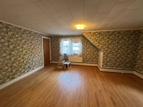 Bedroom - 6 Fairview Ave, Augusta, ME 04330 photo 3 of 7