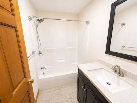 Bath - 866 Greenbush Rd, Exeter, ME 04435 photo 2 of 3