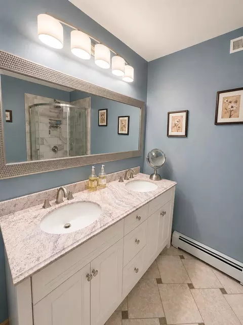 Bath - 866 Greenbush Rd, Exeter, ME 04435 photo 1 of 3