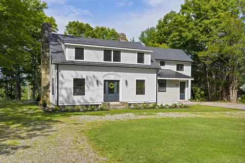 325 Bristol Rd, Damariscotta, ME 04543