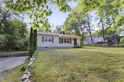 514 Mitchell Rd, Cape Elizabeth, ME 04107