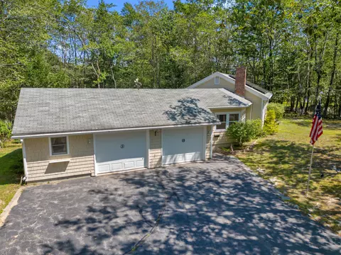 34 Highland Rd, Standish, ME 04084