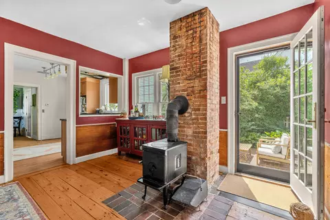 Entry Way - 15 Old Stage Rd, Woolwich, ME 04579 photo 4 of 10