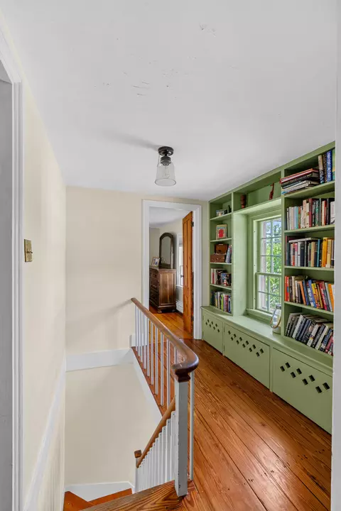 Entry Way - 15 Old Stage Rd, Woolwich, ME 04579 photo 8 of 10