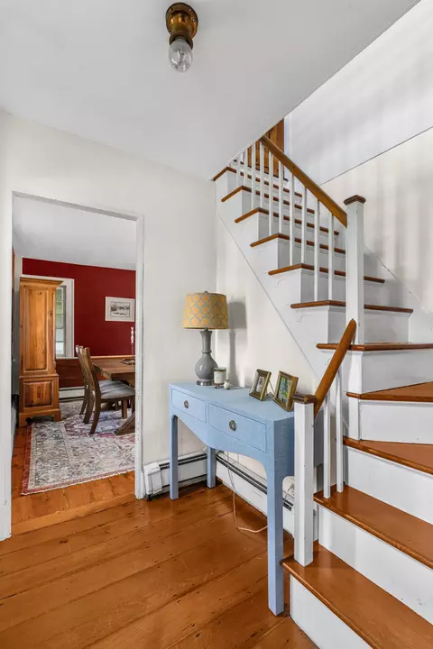 Entry Way - 15 Old Stage Rd, Woolwich, ME 04579 photo 6 of 10