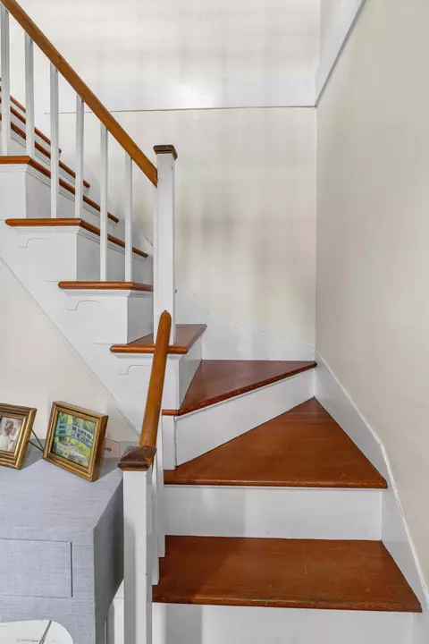Entry Way - 15 Old Stage Rd, Woolwich, ME 04579 photo 7 of 10