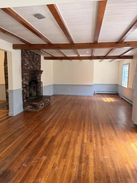 Living - 7 Englebrekt Rd, Edgecomb, ME 04556 photo 2 of 3