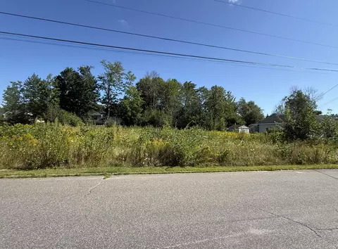37 Barnet Ave, Waterville, ME 04901