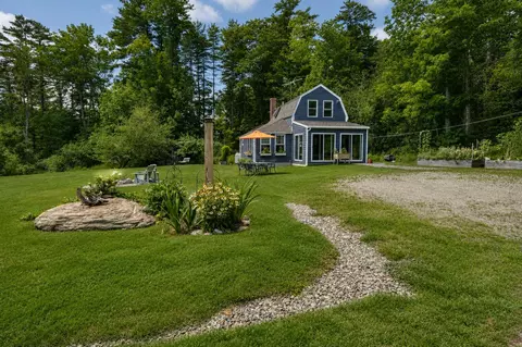 15 Summit Ave, Northport, ME 04849