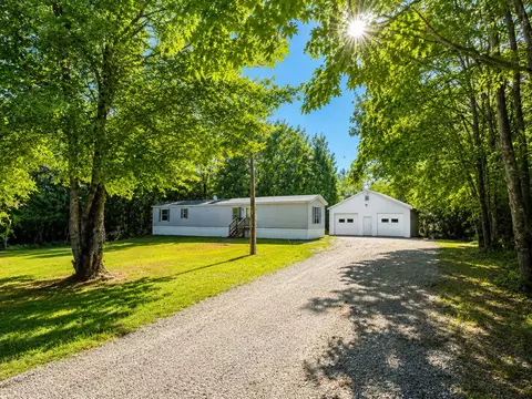 209 Franklin Rd, Hancock, ME 04640