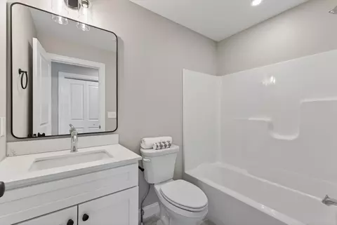 Bath - 2 Shepherd Ln #1, Windham, ME 04062 photo 3 of 3