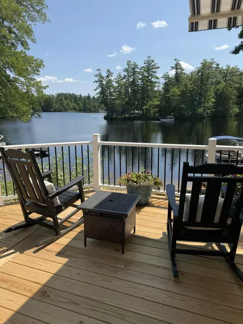 20 Otter Cove Ln, North Berwick, ME 03906