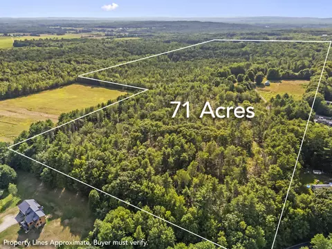 19 Schacht Ln, Gardiner, ME 04345