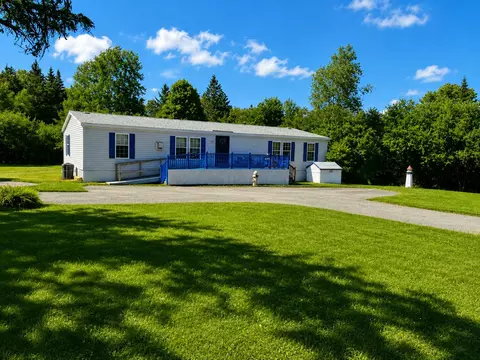 151 Sunset Rd, Deer Isle, ME 04627