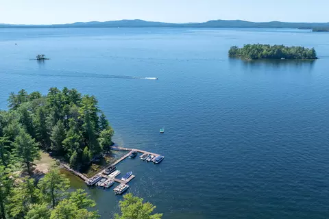 23 Casselton Rd, Raymond, ME 04071
