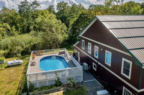 156 Congress St, Belfast, ME 04915
