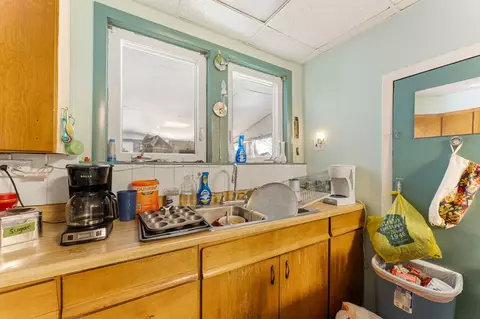 Kitchen - 15 Dummer Street Ct, Bath, ME 04530 photo 3 of 4