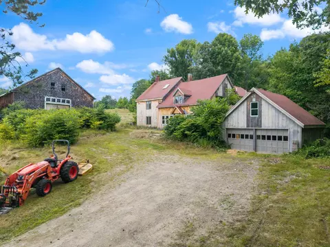 10 Old Thorne Rd, Baldwin, ME 04024