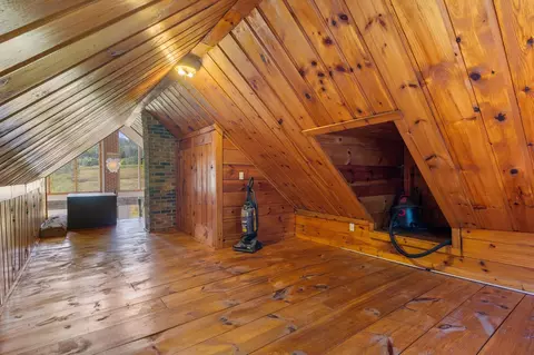 Entry Way - 10 Old Thorne Rd, Baldwin, ME 04024 photo 6 of 7