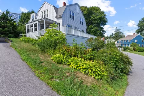 16 Glen Ave, Cape Elizabeth, ME 04107