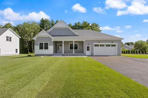 5 Marsh Bend Dr, Scarborough, ME 04074
