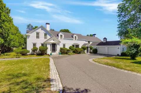 227 Foreside Rd, Cumberland, ME 04110