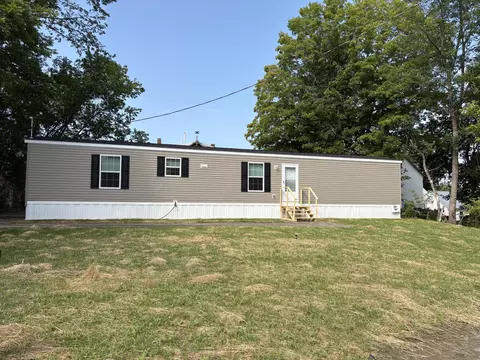 15 French St, Skowhegan, ME 04976