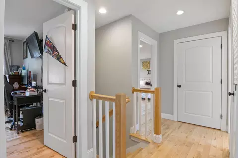 Entry Way - 15 Alpine Dr, Windham, ME 04062 photo 4 of 4