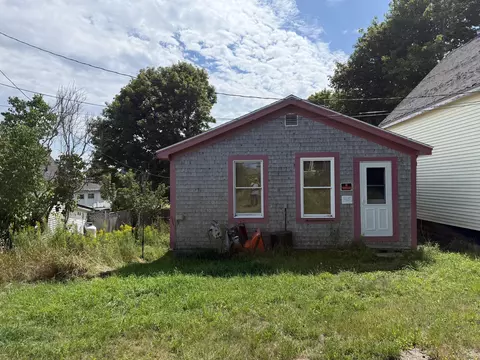 20 Boynton St, Eastport, ME 04631