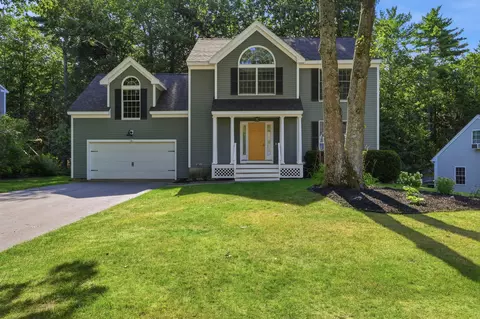 5 Cornerstone Dr, Falmouth, ME 04105