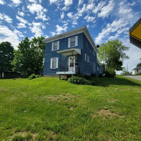 93 Lincoln St, Calais, ME 04619