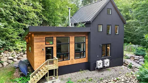 138 Bayside Rd, Northport, ME 04849