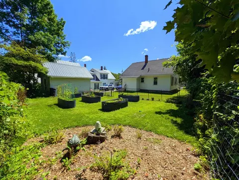 160 Perham St, Farmington, ME 04938