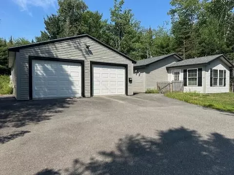 25 Lily Pad Ln, Franklin, ME 04634