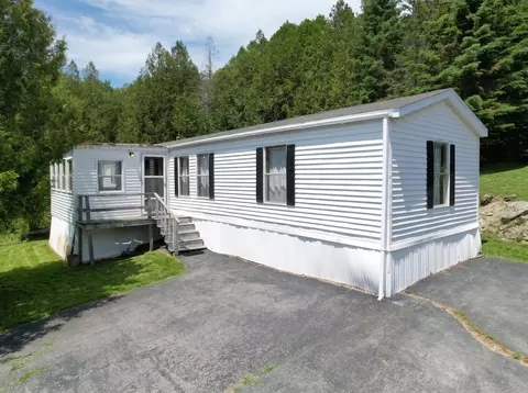 183 Blastow Cove Rd, Deer Isle, ME 04650