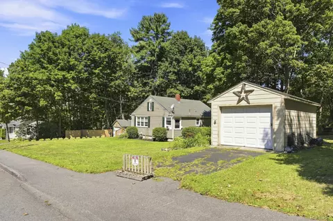 Exterior - 10 Gedney St, Augusta, ME 04330 photo 2 of 9