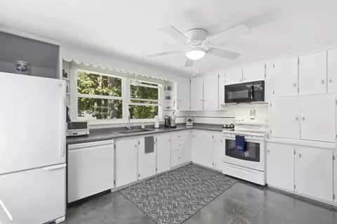 Kitchen - 10 Gedney St, Augusta, ME 04330 photo 1 of 3