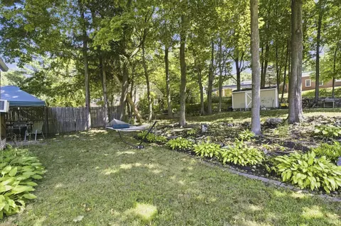 Exterior - 10 Gedney St, Augusta, ME 04330 photo 4 of 9