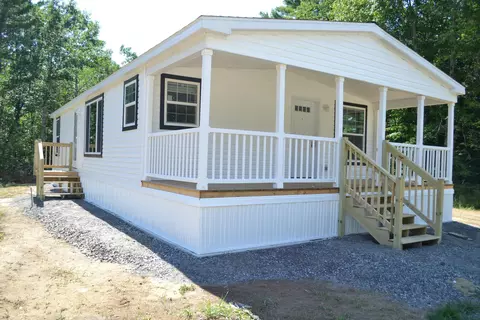 50 Briarwood Rd, Lebanon, ME 04027